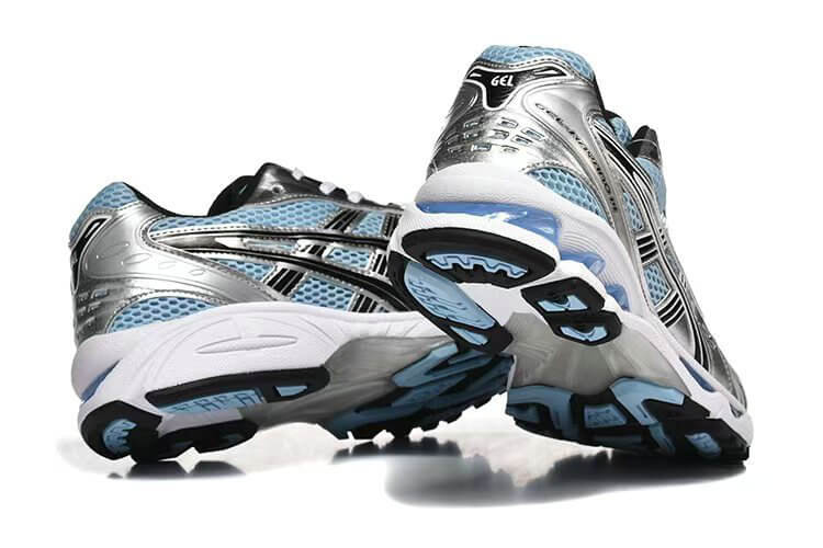 Premièrement :Les baskets Asics GEL-KAYANO offrent une combinaison parfaite de style et de performance. Leur design élégant et leurs technologies de pointe les rendent idéales pour les coureurs et les amateurs de mode.