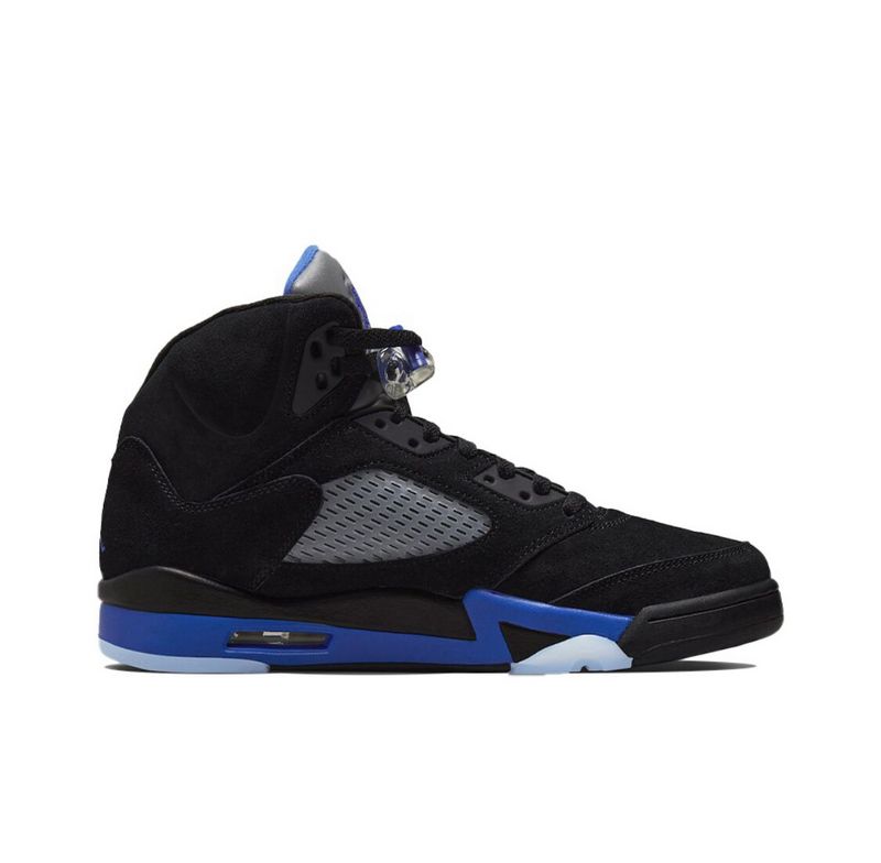 Les baskets Air Jordan 5 Femme permettent de personnaliser votre style tout en bénéficiant d’un confort supérieur.
