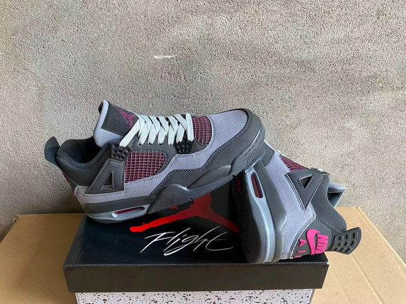 Premièrement : Les baskets Air Jordan 4 Femme se distinguent par leur design iconique et leur capacité à allier style et fonctionnalité.