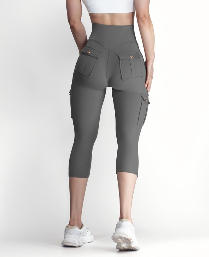Premièrement : Ce Legging de motard taille haute avec poches à rabat pour soulever les fesses.