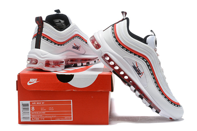 Les baskets Nike Air Max 97 Femme  sont des pièces maîtresses de la mode. Avec un look décontractée style iconique tendance olution emblématique de la ligne Nike, les Nike Air Max 97 sont un témoignage de l'engagement de Nike à combiner style et innovation.
