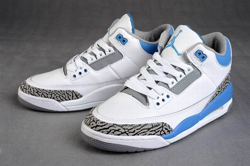 Premièrement, les baskets Air Jordan 3 Femme sont un symbole de style intemporel et de performance de haut niveau.