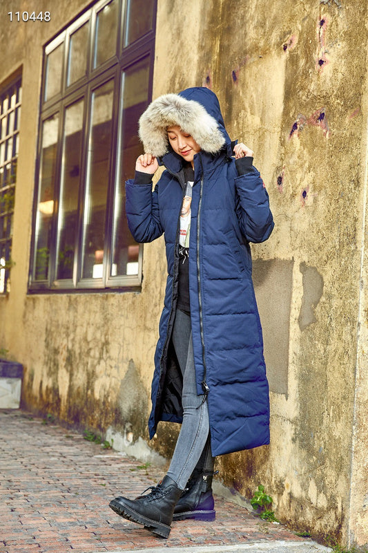 Résultat de l'évolution emblématique de la marque Canada G00se Femme, la Doudoune Canada G00se Femme est un témoignage de l'engagement de Canada G00se à combiner style,