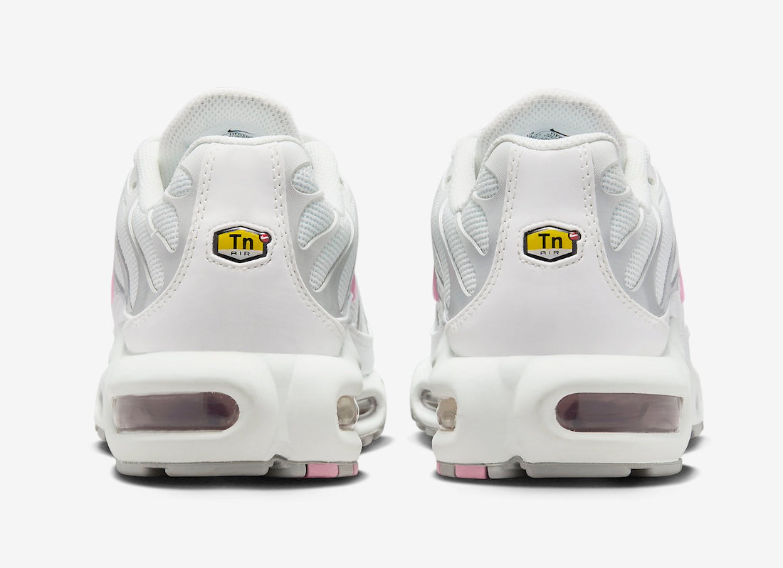 Résultats de l'évolution emblématique de la ligne Nike, les Nike TN Air Max Plus Femme sont un témoignage de l'engagement de Nike à combiner style et innovation.