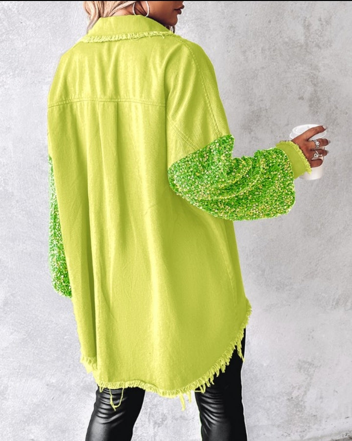 Premièrement : Apportez une touche d’éclat à votre look avec cette Veste décontractée à paillettes et patchwork à manches longues avec bouton sur le devant et ourlet brut femme 