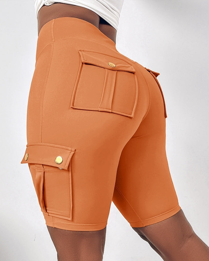 Premièrement : Ce Short de sport pour le contrôle du ventre et le levage des fesses, taille haute , avec poche à rabat , pour entraînement , bermuda cargo , pour la course à pied femme.