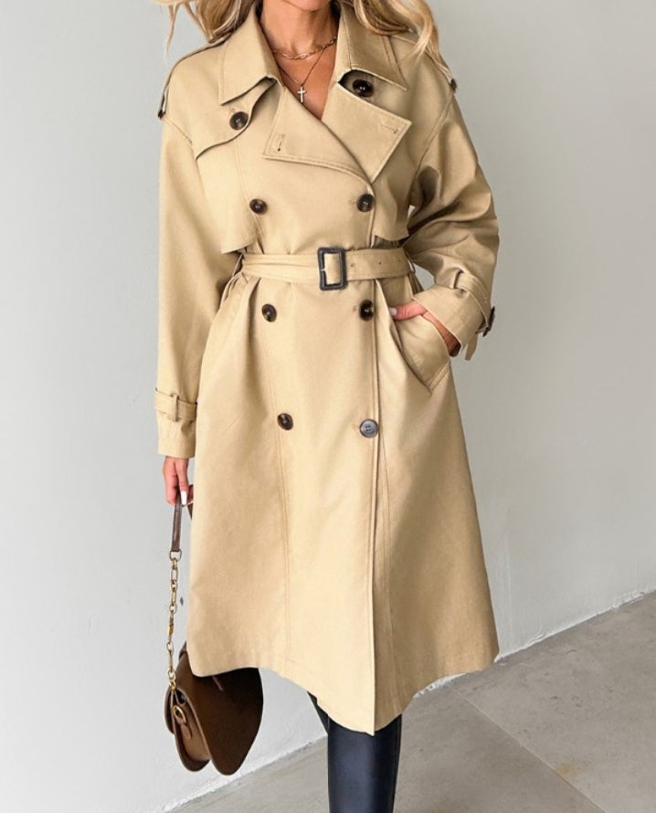 Premièrement : Adoptez un look sophistiqué et indémodable avec ce Trench -coast long croisé à col cranté femme