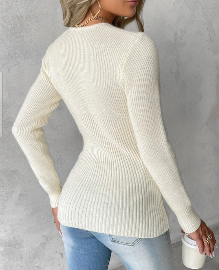 Long sleeve V-neck cable knit sweater