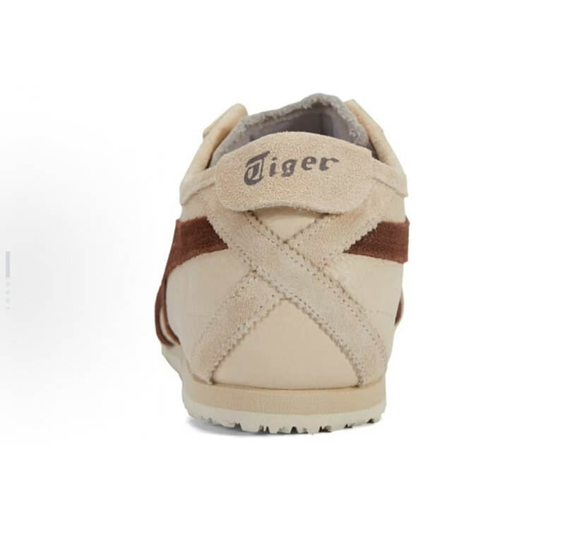 Résultats de l'engagement emblématique de la marque Asics à combiner style et innovation, les sneakers Asics Femme  sont des pièces maîtresses de la mode sportive.