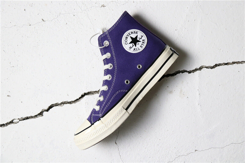 Premièrement : Les baskets Converse Femme se distinguent par leur design iconique et leur esthétique vintage.