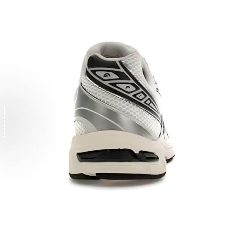 Premièrement :Les baskets Asics  offrent une combinaison parfaite de style et de performance. Leur design élégant et leurs technologies de pointe les rendent idéales pour les coureurs et les amateurs de mode.