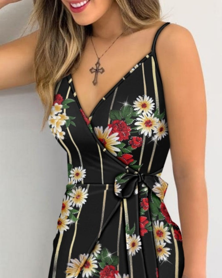 Premièrement : Cette Robe courte décontractée à bretelles spaghetti et col en V à imprimé floral pailetté avec détails croisés Femme.
