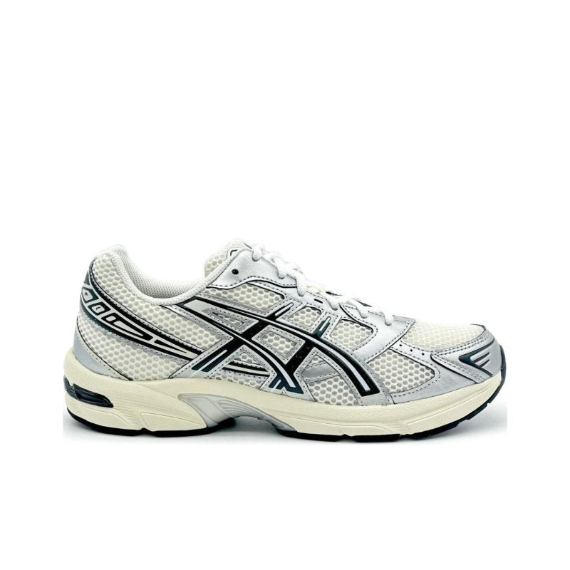 Premièrement :Les baskets Asics  offrent une combinaison parfaite de style et de performance.