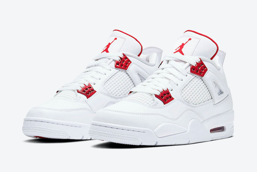 Premièrement : Les baskets Air Jordan 4 Femme se distinguent par leur design iconique et leur capacité à allier style et fonctionnalité.
