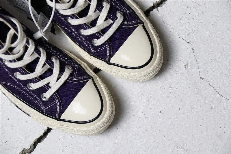 Premièrement : Les baskets Converse Femme se distinguent par leur design iconique et leur esthétique vintage.