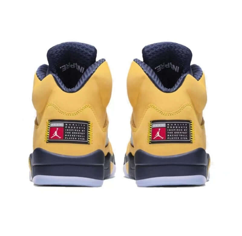 Les baskets Air Jordan 5 Femme permettent de personnaliser votre style tout en bénéficiant d’un confort supérieur.