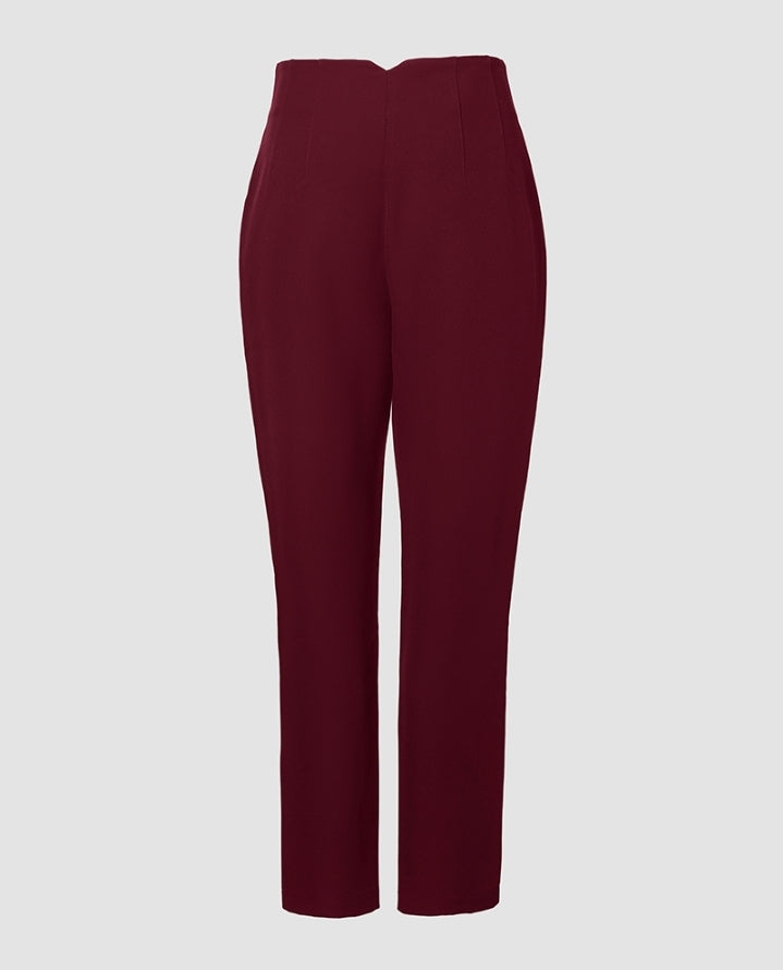 Premièrement : Ce Pantalon de travail court taille haute Femme .