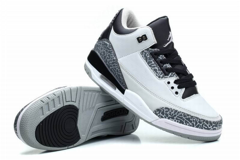 Premièrement, les baskets Air Jordan 3 Femme sont un symbole de style intemporel et de performance de haut niveau.