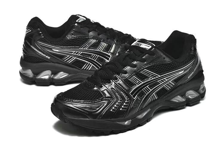 Premièrement :Les baskets Asics GEL-KAYANO offrent une combinaison parfaite de style et de performance.