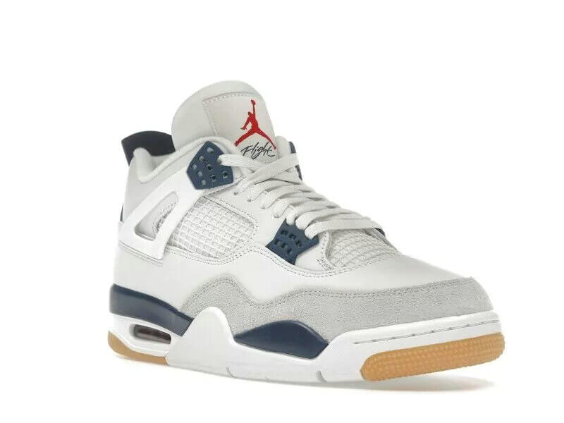 Premièrement : Les baskets Air Jordan 4 Femme se distinguent par leur design iconique et leur capacité à allier style et fonctionnalité.