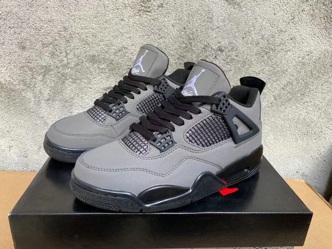 Premièrement : Les baskets Air Jordan 4 Femme se distinguent par leur design iconique et leur capacité à allier style et fonctionnalité.