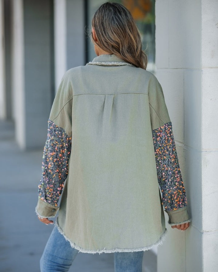 Premièrement : Apportez une touche d’éclat à votre look avec cette Veste décontractée à paillettes et patchwork à manches longues avec bouton sur le devant et ourlet brut femme 