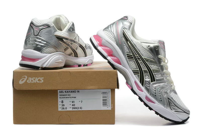 Premièrement :Les baskets Asics GEL-KAYANO offrent une combinaison parfaite de style et de performance. Leur design élégant et leurs technologies de pointe les rendent idéales pour les coureurs et les amateurs de mode.