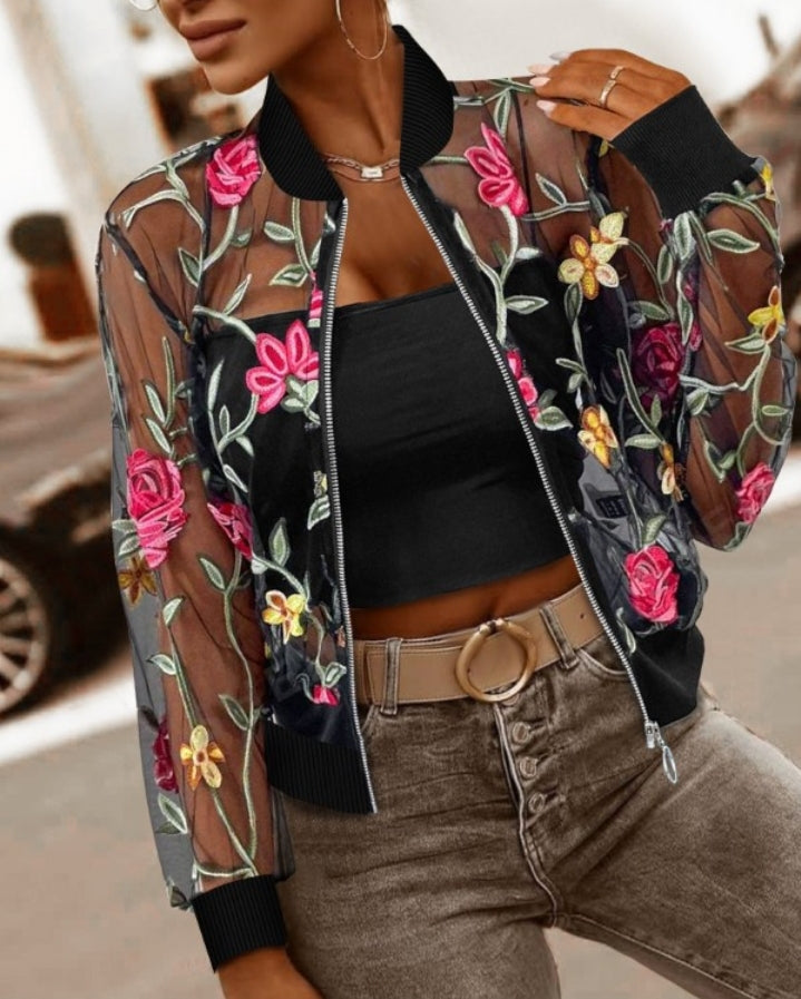 Premièrement : Adoptez un look moderne et raffiné avec cette Manteau à manches longues avec broderie florale et col de baseball veste zippée en maille transparente femme.