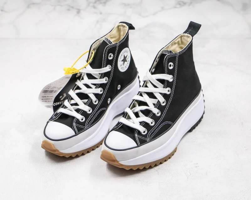 Les baskets Converse Femme se distinguent par leur design iconique et leur esthétique vintage. exceptionnel les couleurs de l'Amérique