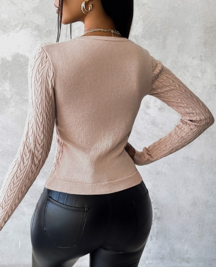 Cable knit crew neck sweater with zip