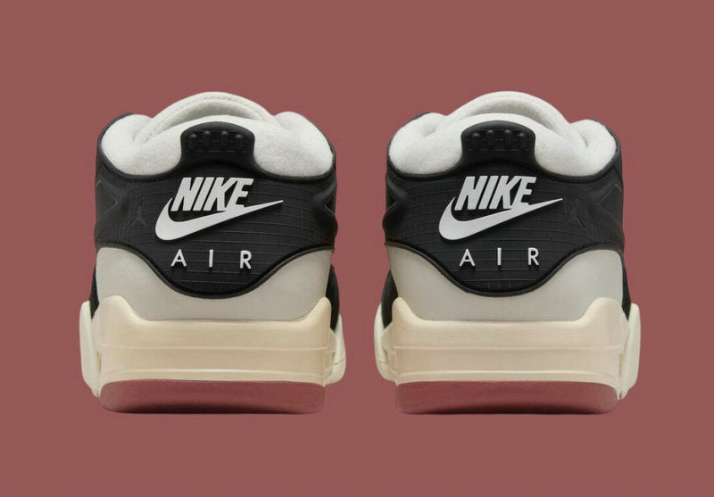 Premièrement : Les baskets Air Jordan 4 Femme se distinguent par leur design iconique et leur capacité à allier style et fonctionnalité.