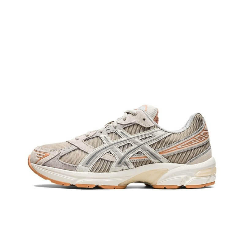 Premièrement :Les baskets Asics  offrent une combinaison parfaite de style et de performance.