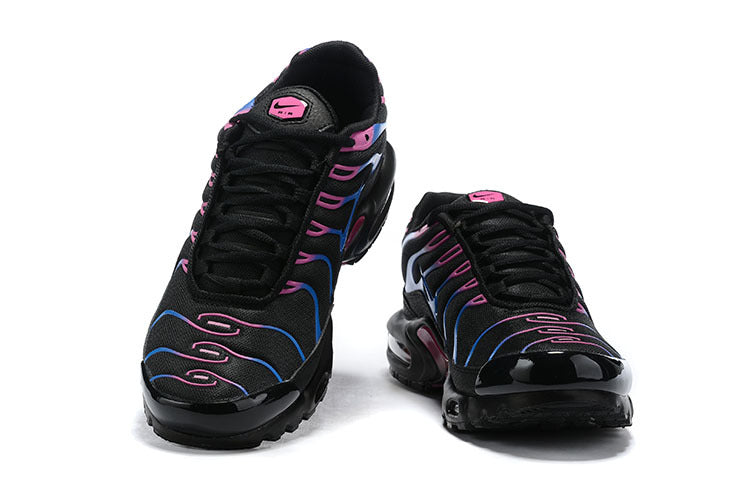 les baskets Nike TN Air Max Plus sont un témoignage de l'engagement de Nike à combiner style et innovation.