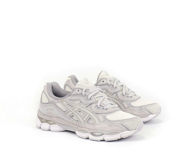 Premièrement :Les baskets Asics  offrent une combinaison parfaite de style et de performance.