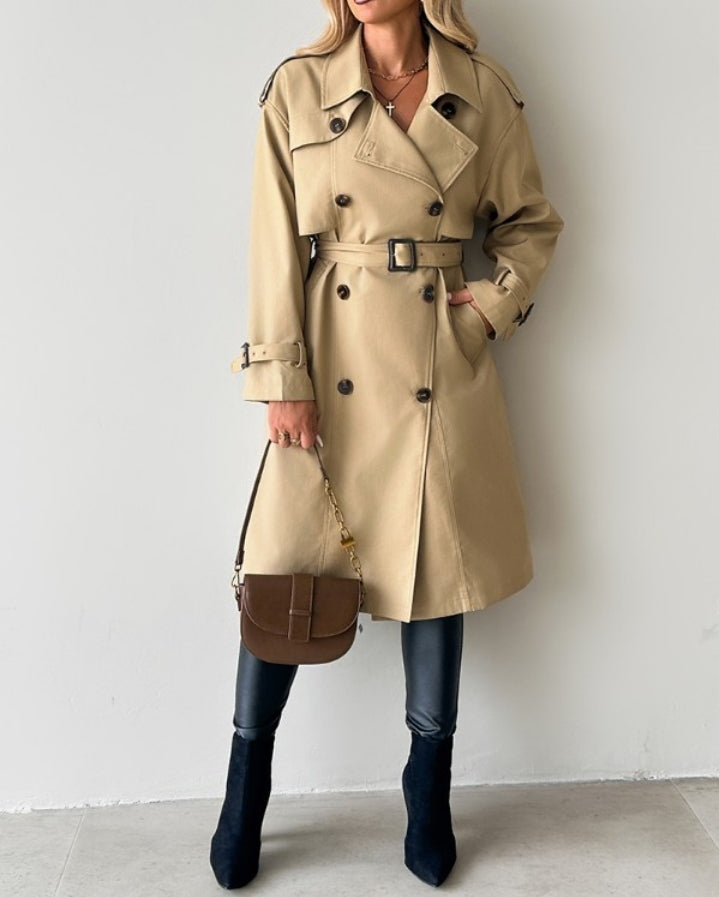 Premièrement : Adoptez un look sophistiqué et indémodable avec ce Trench -coast long croisé à col cranté femme