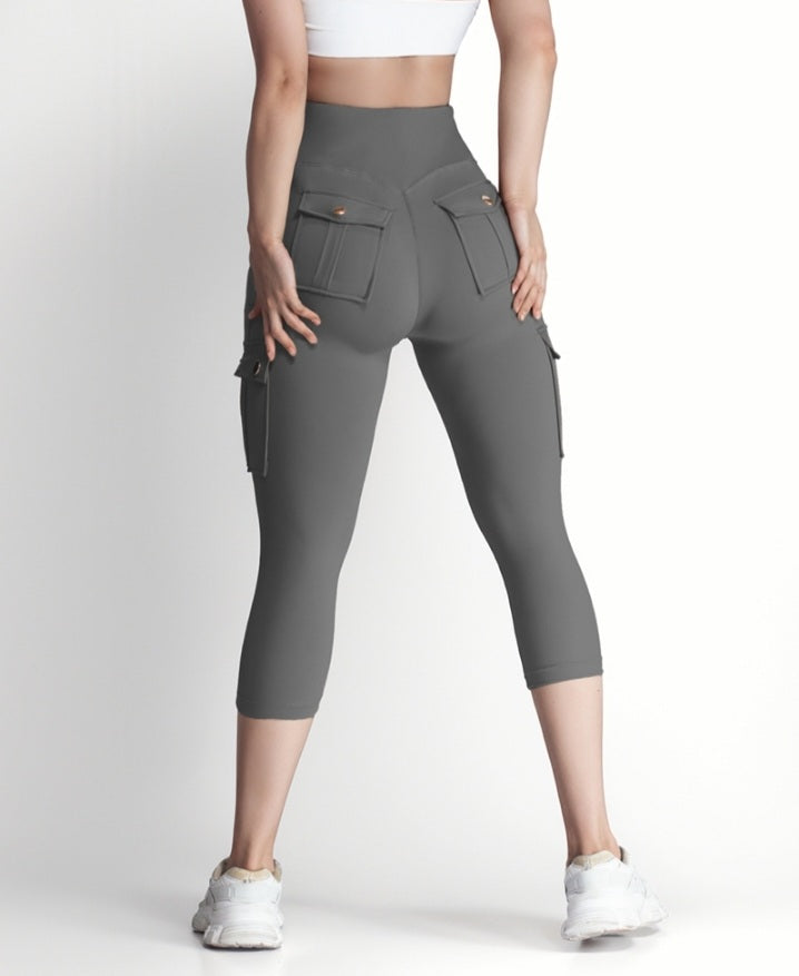 Premièrement : Ce Legging de motard taille haute avec poches à rabat pour soulever les fesses.