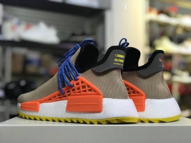 Adidas Human Race " NMD Pharrell Pale Nude " Women's beige sneakers
