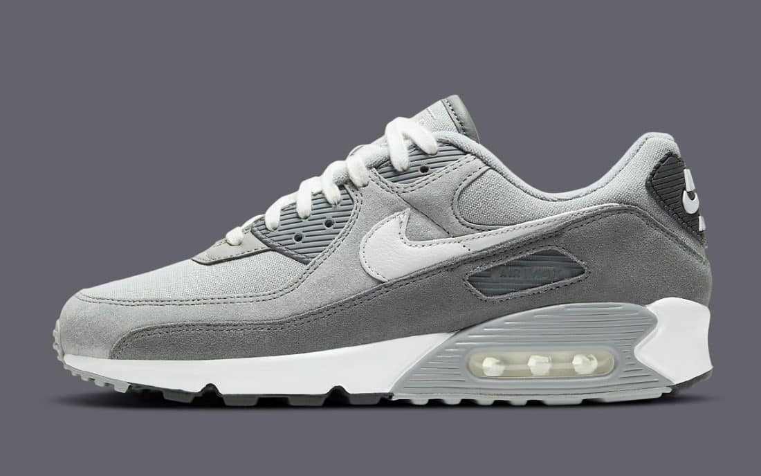 Les baskets Nike Air Max 90 Futura sont des pièces maîtresses de la mode.