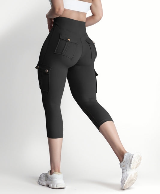 Premièrement : Ce Legging de motard taille haute avec poches à rabat pour soulever les fesses.