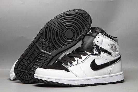 Les  baskets Air Jordan 1 Low "Topaz Mist (GS)" pour femmes offrent une esthétique élégante avec des nuances de Topaz Mist. 