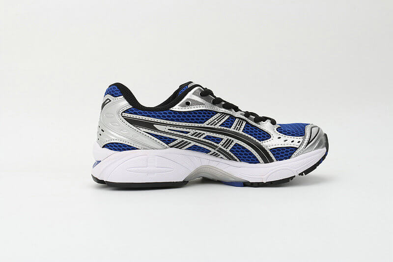 Résultats de l'engagement emblématique de la marque Asics à combiner style et innovation, les sneakers Asics Femme  sont des pièces maîtresses de la mode sportive.