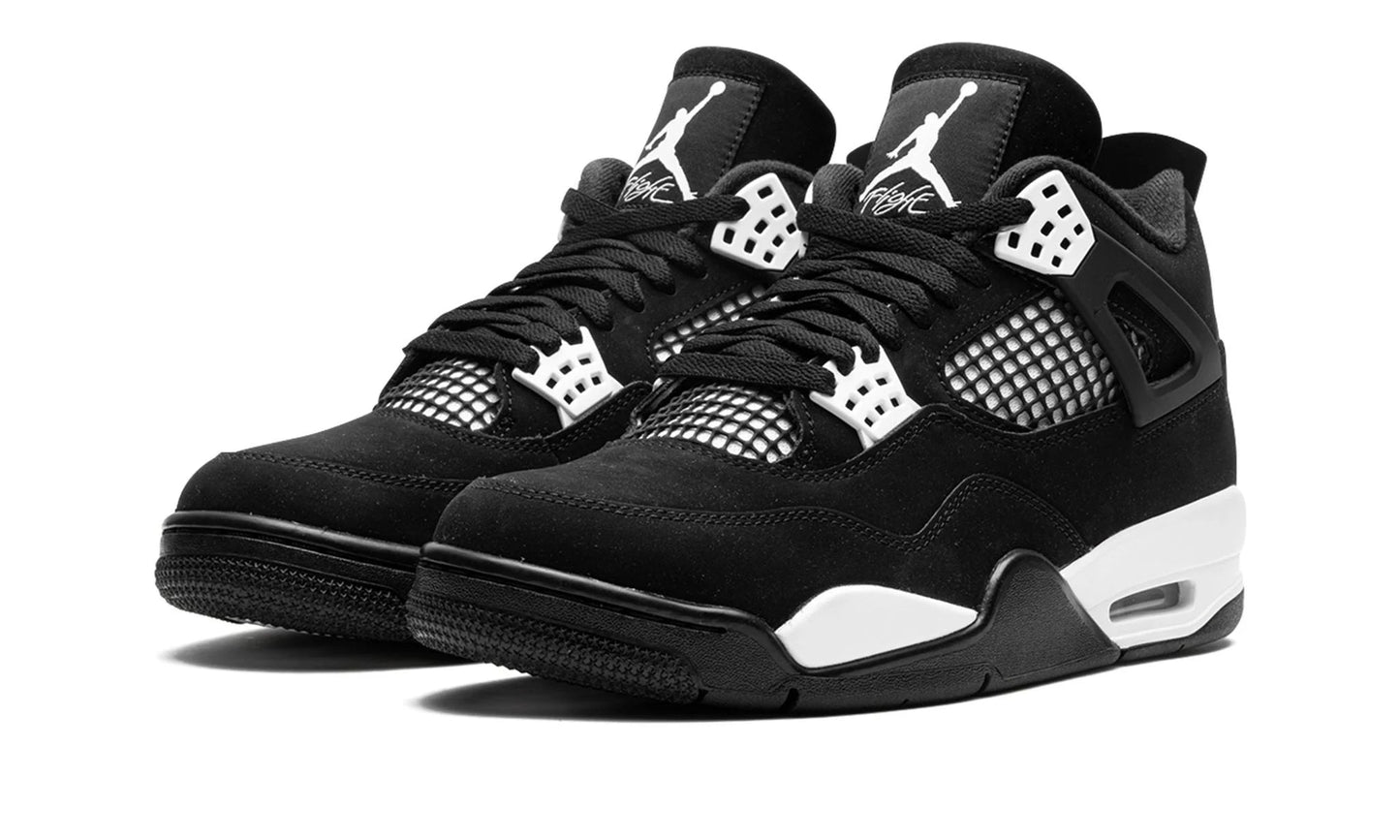 Premièrement : Les baskets Air Jordan 4 Femme se distinguent par leur design iconique et leur capacité à allier style et fonctionnalité