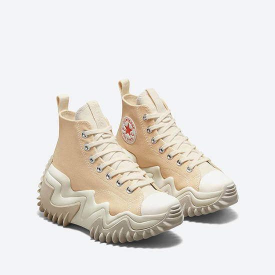 Les baskets Converse Femme se distinguent par leur design iconique et leur esthétique vintage. exceptionnel les couleurs de l'Amérique