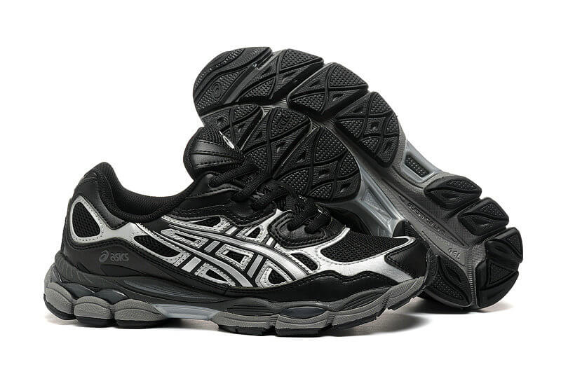 Premièrement :Les baskets Asics  offrent une combinaison parfaite de style et de performance.