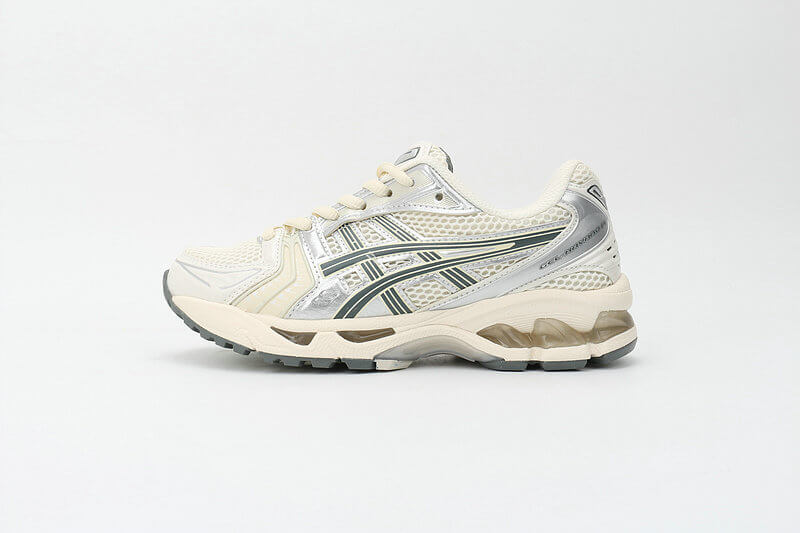 Résultats de l'engagement emblématique de la marque Asics à combiner style et innovation, les sneakers Asics Femme  sont des pièces maîtresses de la mode sportive.