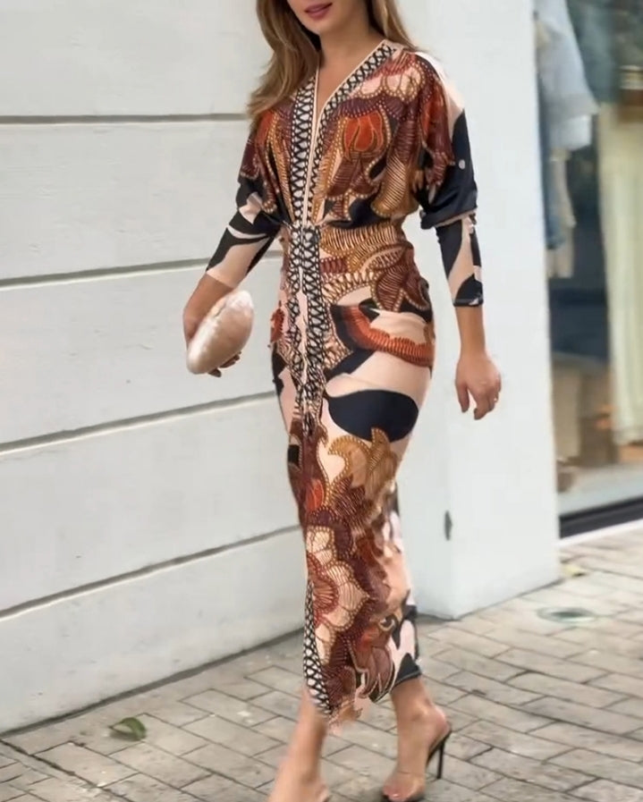 Premièrement : La  Robe moulante vintage baroque à manches longues et décolleté en V plongeant Femme.
