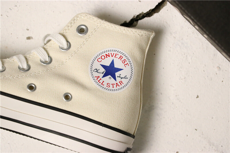 Premièrement : Les baskets Converse Femme se distinguent par leur design iconique et leur esthétique vintage.