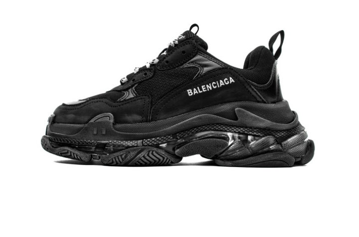 les sneakers Balenciaga Triple S "Beige Green Yellow" Femme sont un témoignage de l'engagement de Balenciaga à combiner style et innovation.