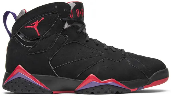 Premièrement, les baskets Air Jordan 7 Femme se distinguent par leur design iconique et leur confort exceptionnel.