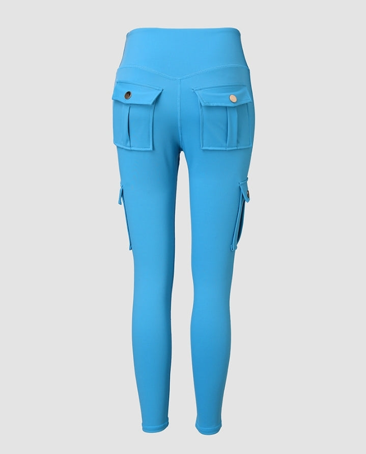 Premièrement : Ce Legging de motard taille haute avec poches à rabat pour soulever les fesses.